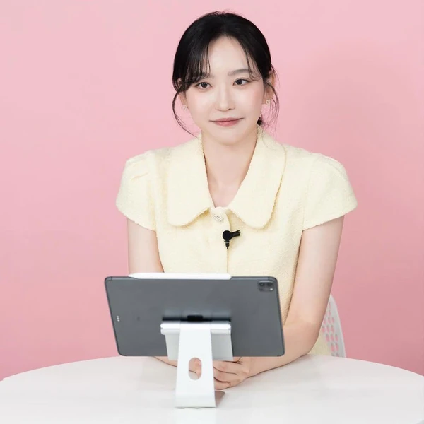 The most loved look of Han Jihyun today