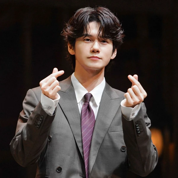 Foto populer Ong Seongwu yang penuh cinta dari penggemar
