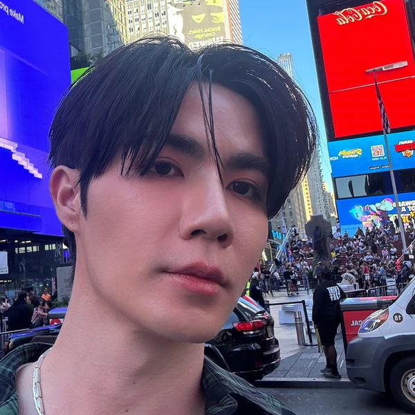 Popular photo full of fans’ love for ZeePruk
