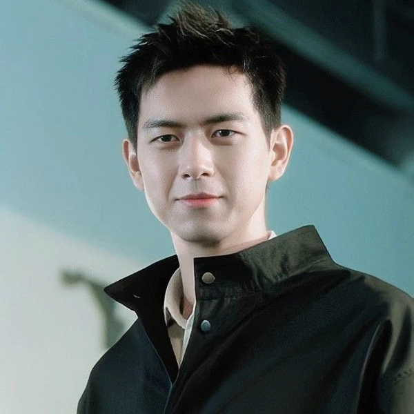 The most loved look of Li Xian today