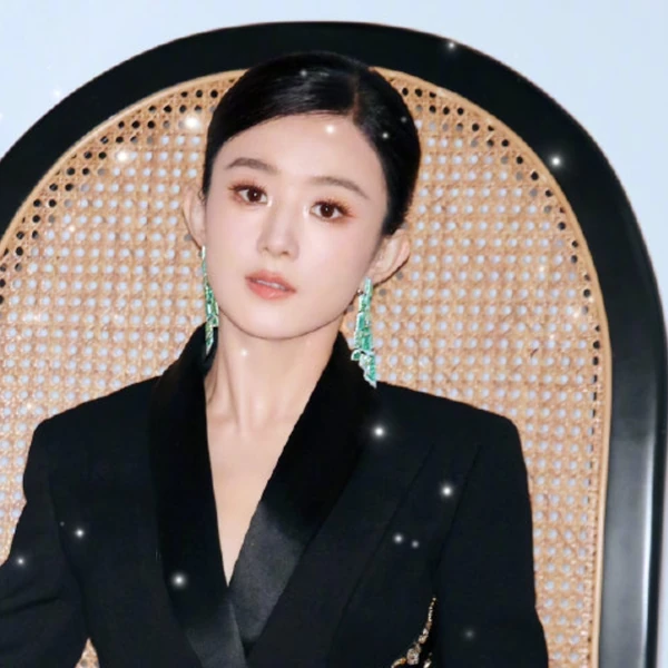 Popular photo full of fans’ love for Zhao Liying