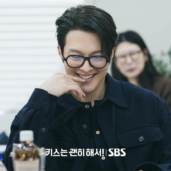 Popular photo full of fans’ love for Jang Kiyong