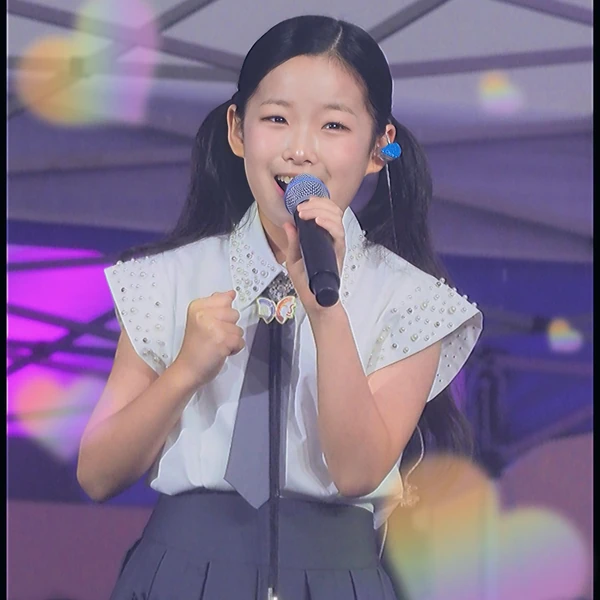 The most loved look of Lee Sooyeon today