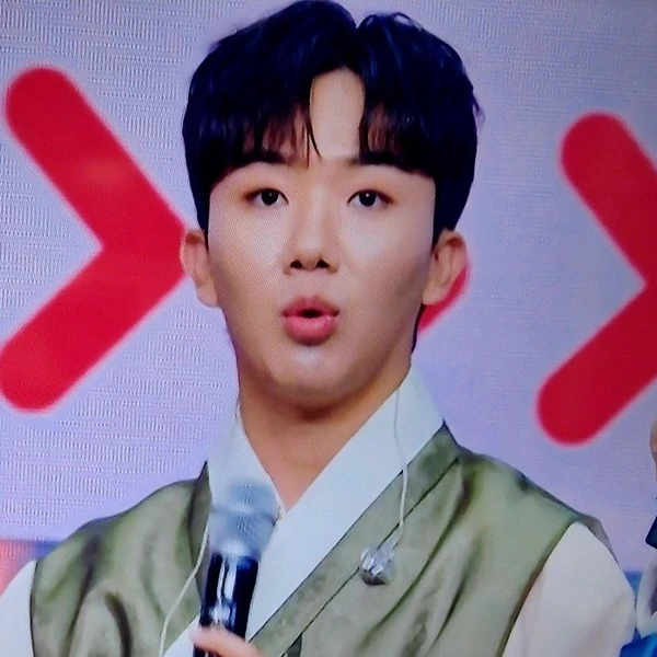 Popular photo full of fans’ love for Nam Seungmin