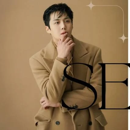 Representative photo of Kim Seonho showing their charm