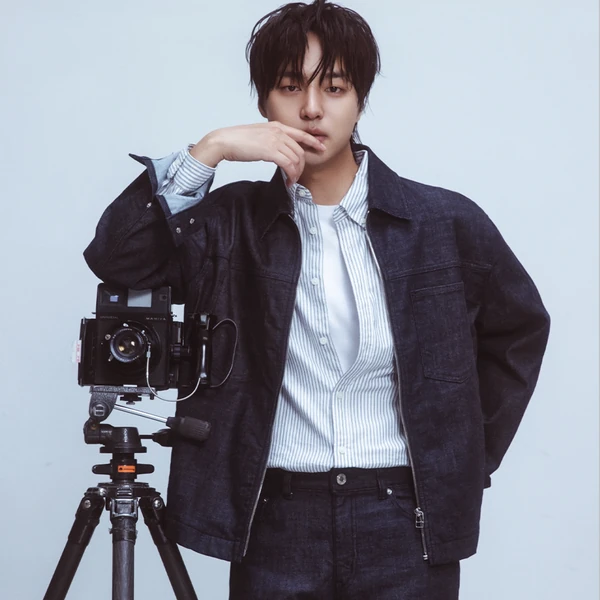 The most loved look of Yang Sejong today