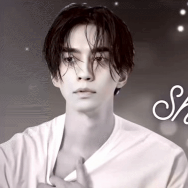 The most loved look of Sin Seongrok today