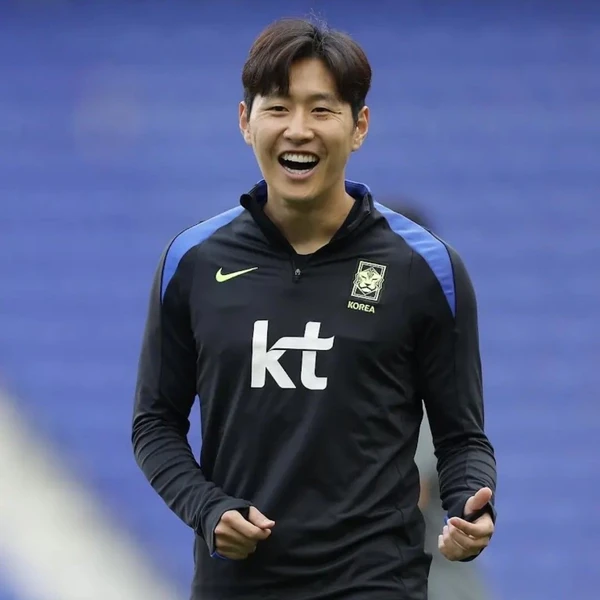 Popular photo full of fans’ love for Lee KangIn
