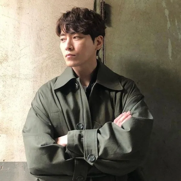 Popular photo full of fans’ love for Lee Joonhyuk