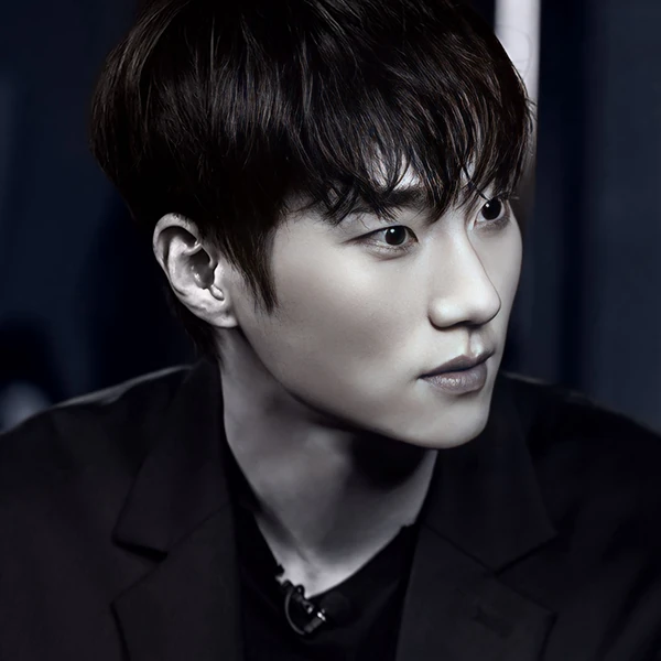 Popular photo full of fans’ love for Lee Hongnae