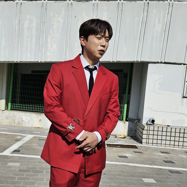 Popular photo full of fans’ love for Namgung Jin