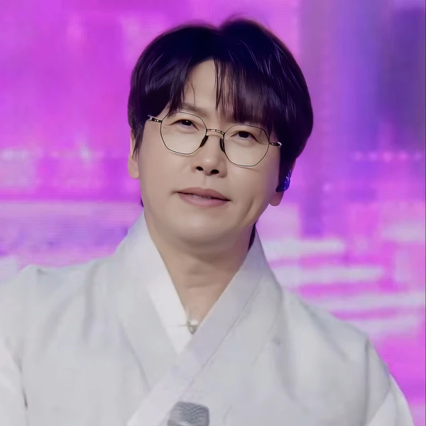 The most loved look of Chungil today