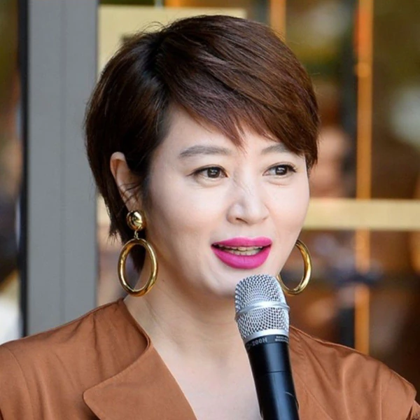 The most loved look of Kim Hyesoo today