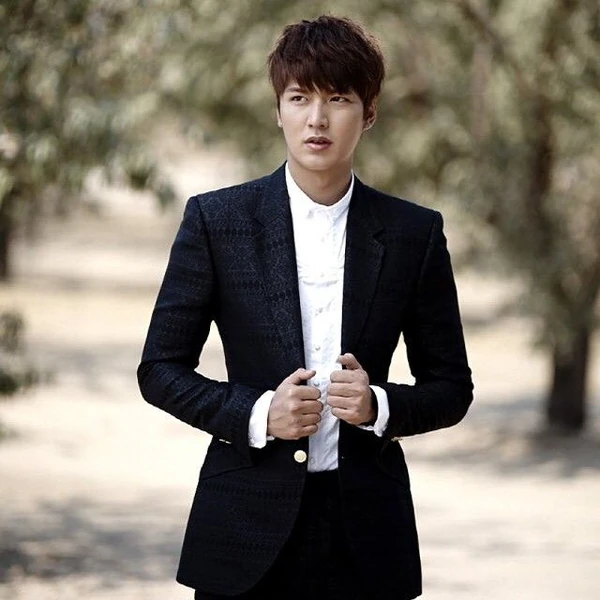 Representative photo of Lee Minho showing their charm