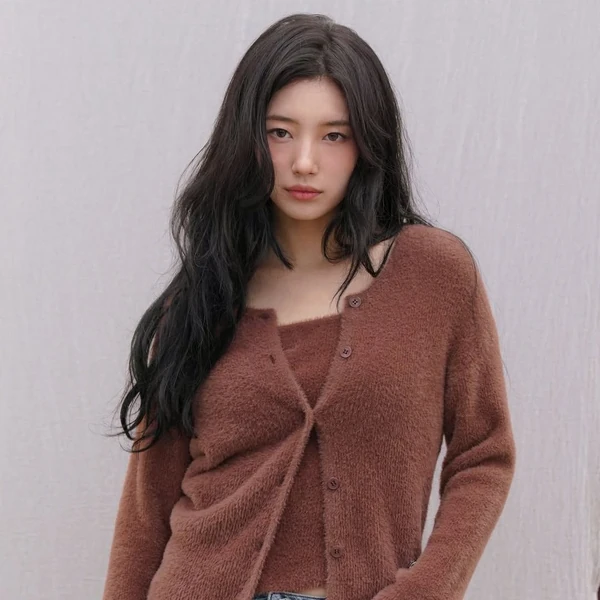 The most loved look of Bae Suzy today