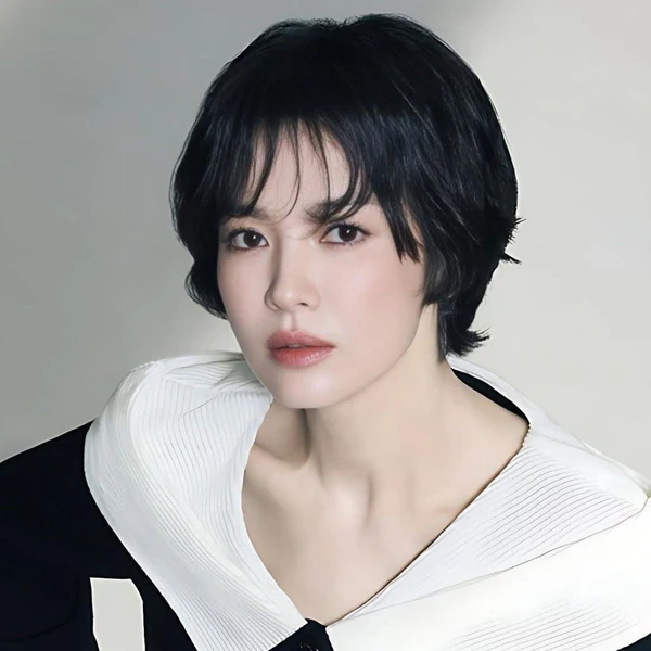 The most loved look of Song Hyekyo today