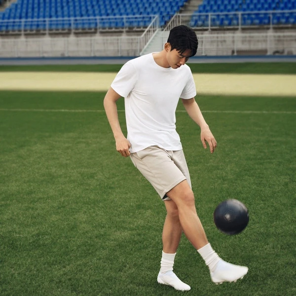 Today’s standout profile photo of Son Heungmin on Choeaedol Celeb