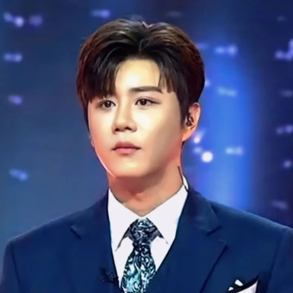 The most loved look of Jin Haesung today