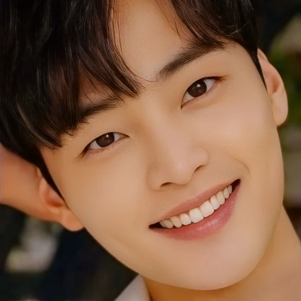 Popular photo full of fans’ love for Kim Minjae