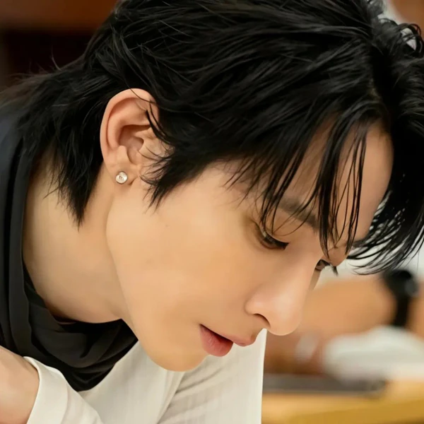오늘 가장 사랑받은 이수혁의 모습