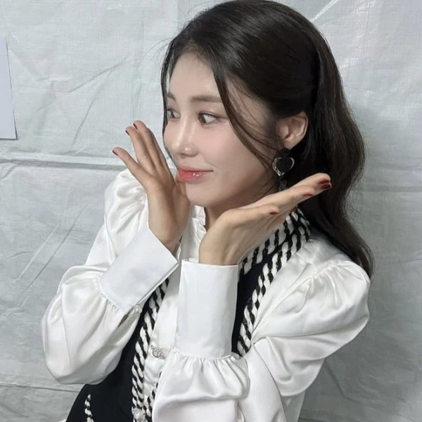 The most loved look of Kim Soyou today