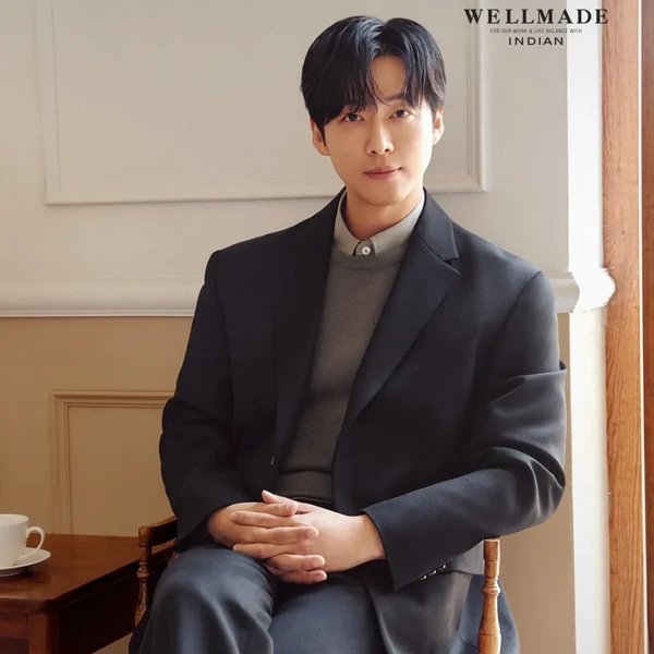 The most loved look of Namkoong Min today