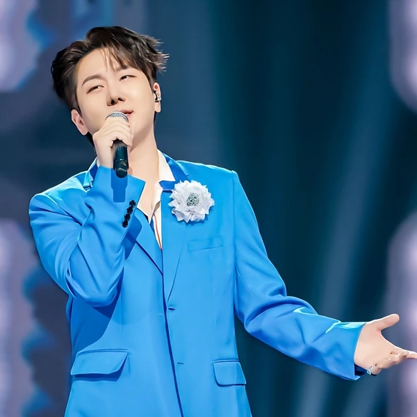 Foto populer Kim Soochan yang penuh cinta dari penggemar