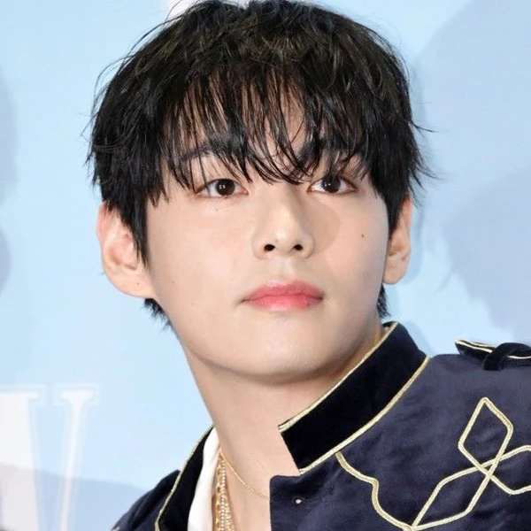 The most loved look of Kim Taehyung (V) today