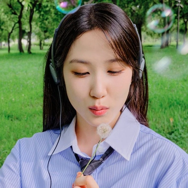 Popular photo full of fans’ love for Park Eunbin
