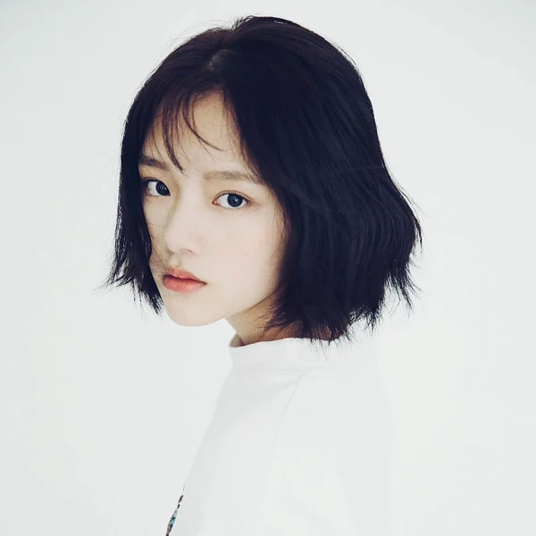 The most loved look of Ren Min today