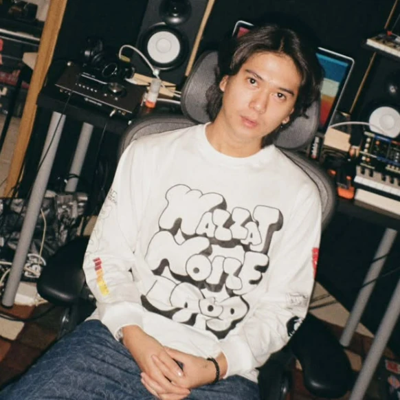 Popular photo full of fans’ love for Iqbaal Ramadhan