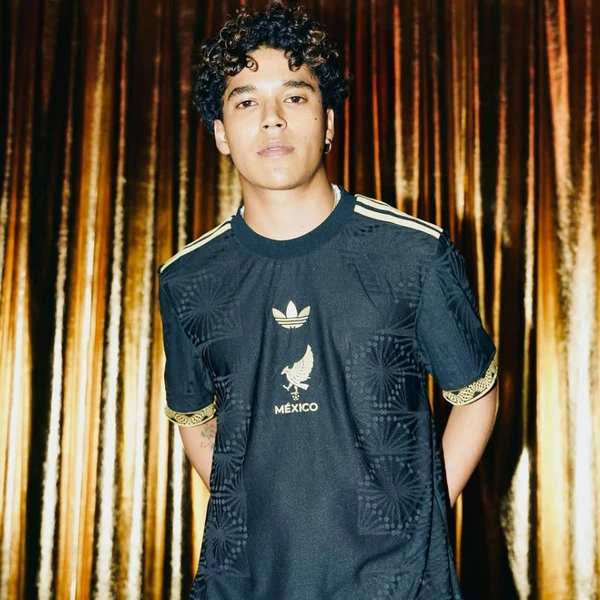 The most loved look of Benny Emmanuel today