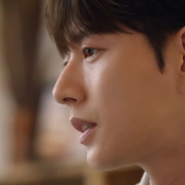 Popular photo full of fans’ love for Park Haejin