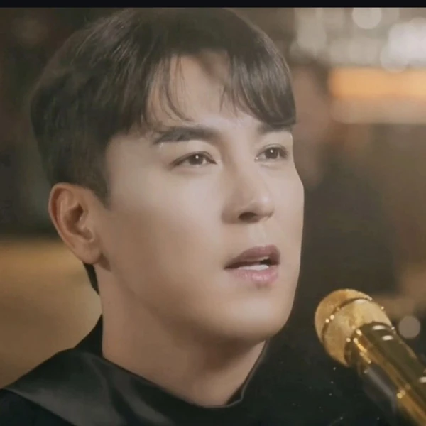 Popular photo full of fans’ love for Jang Minho