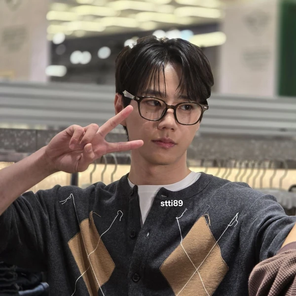 Popular photo full of fans’ love for Lee Junyoung