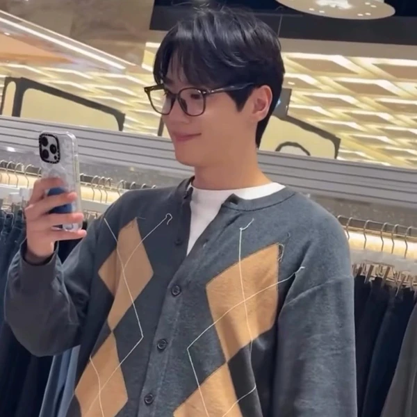 The most loved look of Lee Junyoung today
