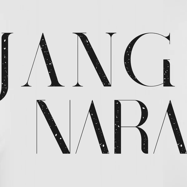 Popular photo full of fans’ love for Jang Nara