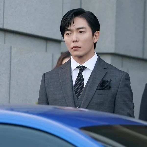 The most loved look of Kim Jaewook today