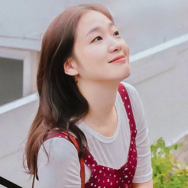 Popular photo full of fans’ love for Kim Goeun