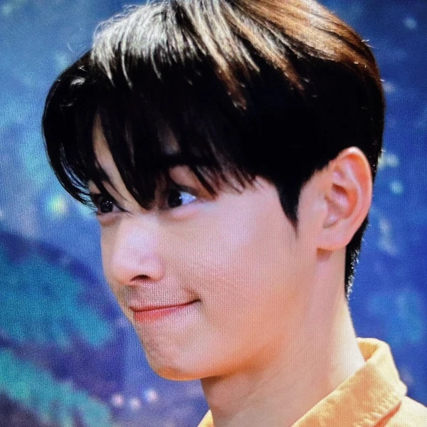 The most loved look of Cha Eunwoo today