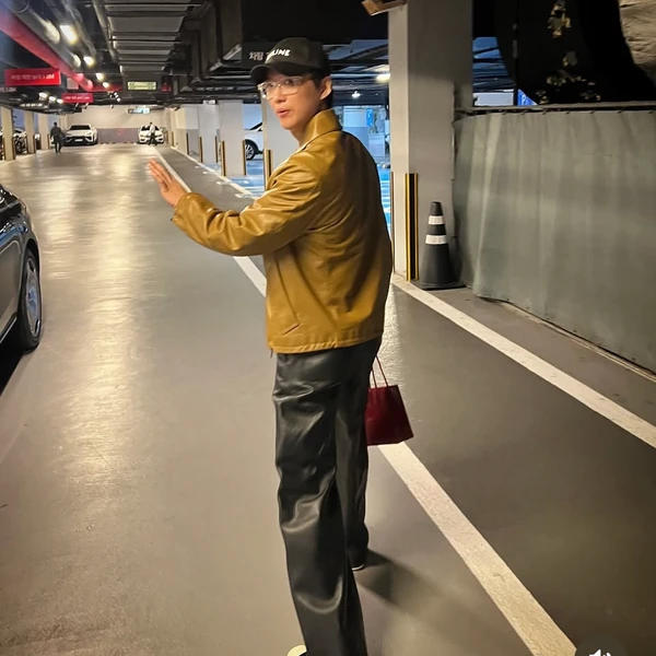 The most loved look of Namkoong Min today