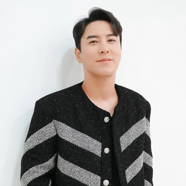 Foto populer Jang Minho yang penuh cinta dari penggemar