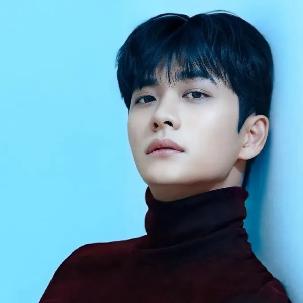 The most loved look of Kang Taeoh today