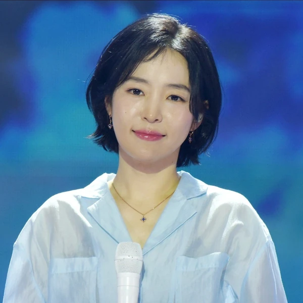 充滿粉絲愛的洪子人氣照片