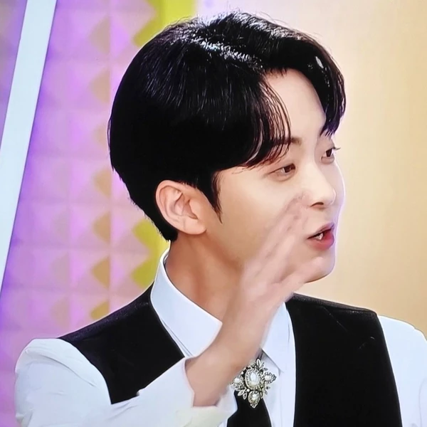 The most loved look of Park Minsu today