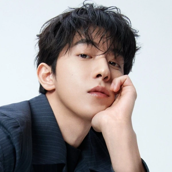 The most loved look of Nam Joohyuk today