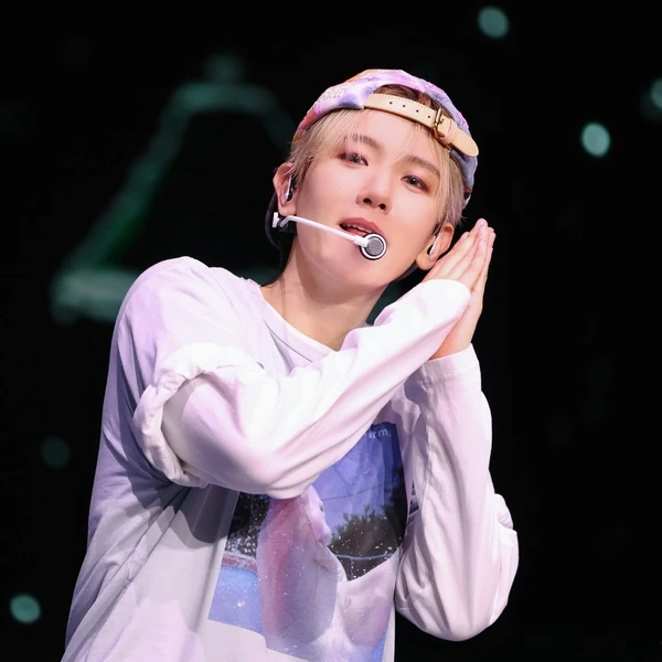 Popular photo full of fans’ love for Yoon Soyang