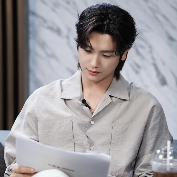 Today’s standout profile photo of Park Hyungsik on Choeaedol Celeb