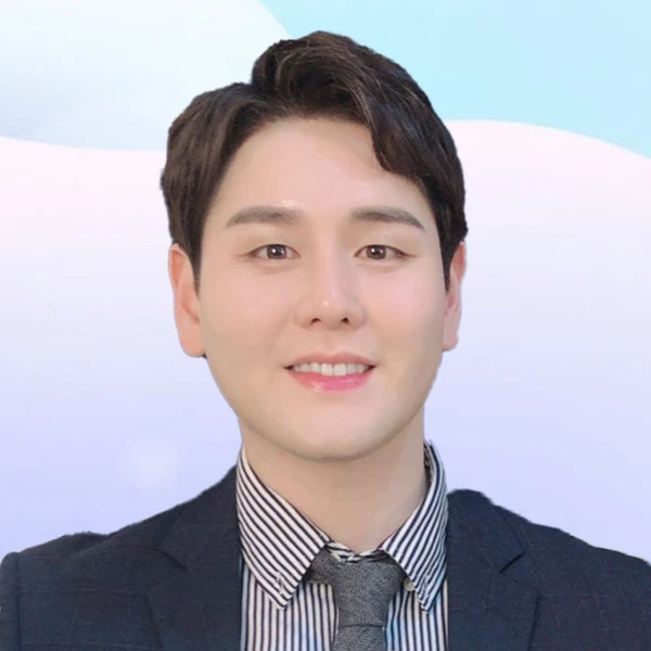 Foto populer Park Sewook yang penuh cinta dari penggemar