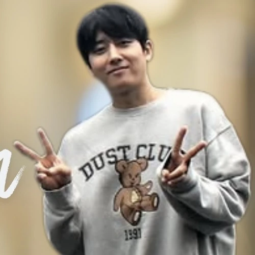 Popular photo full of fans’ love for Son Hojun